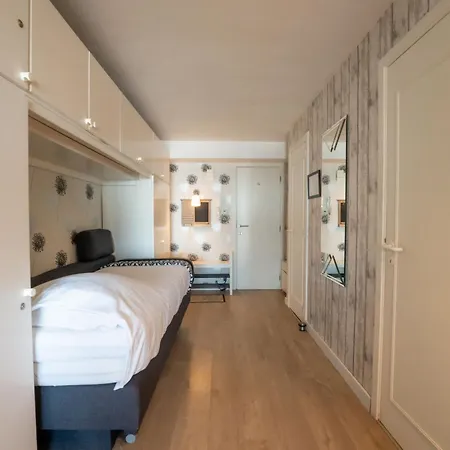 Studio Capri With Sea View By Interhome