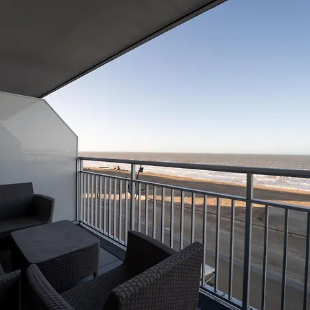 Апартаменты Studio Capri With Sea View By Interhome
